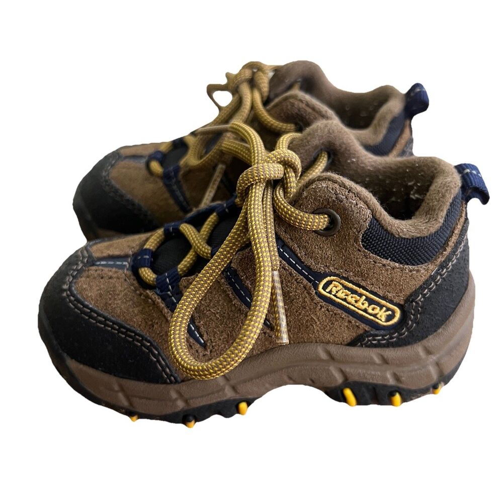 Reebok Kids Vintage  Hiking Boots size 5